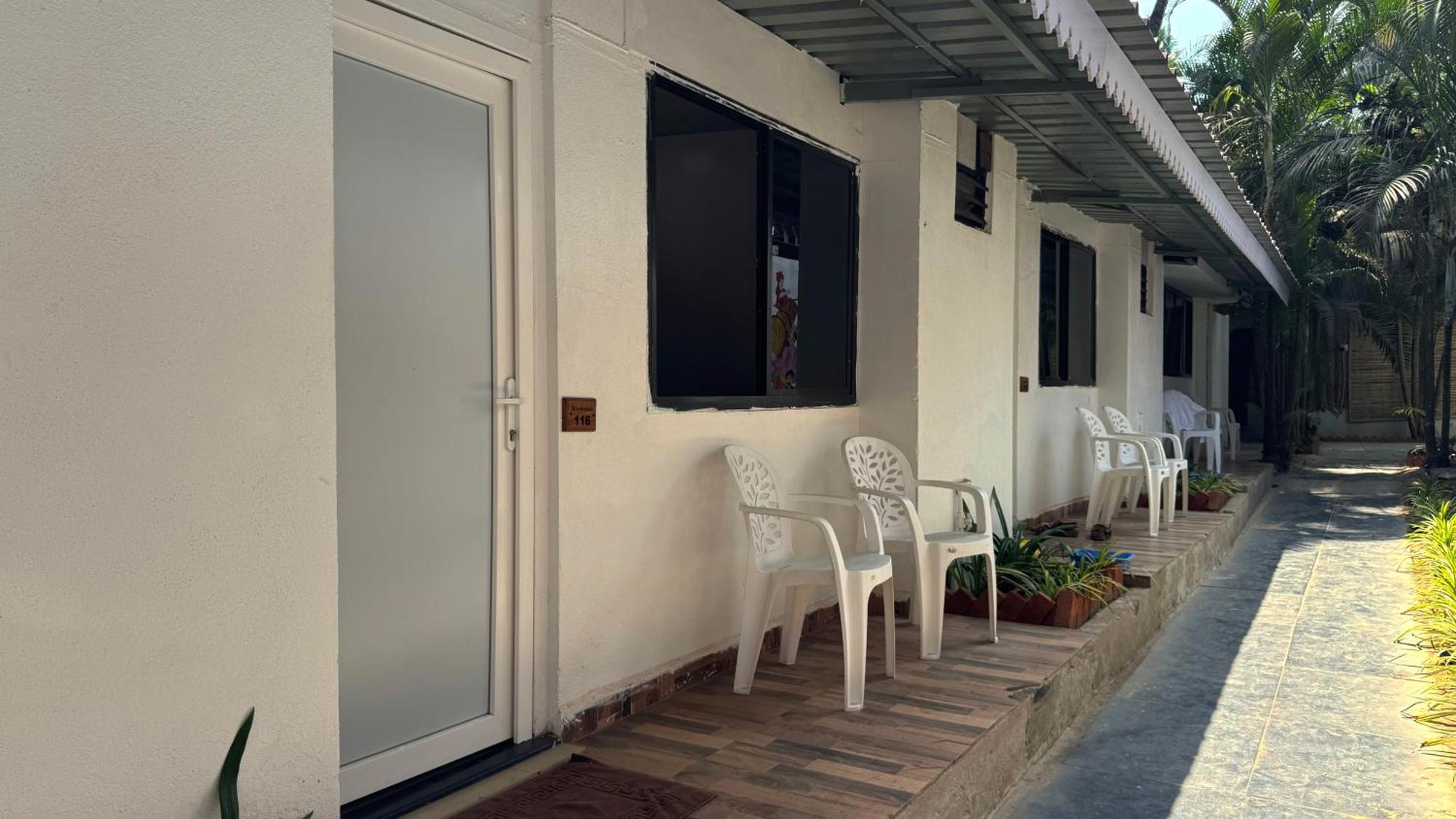 Royal Touch Beach Huts Палолем Екстериор снимка