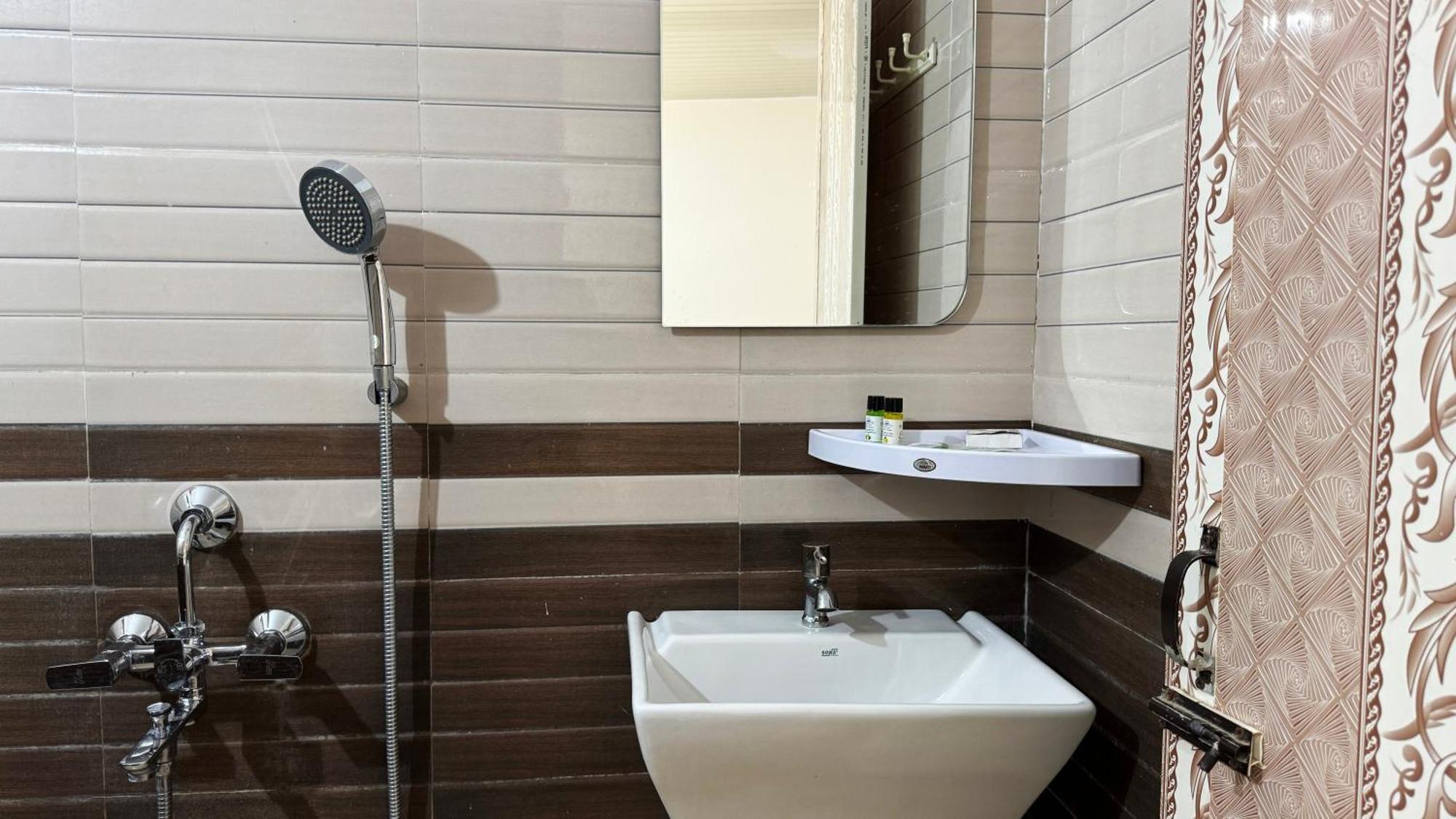 Royal Touch Beach Huts Палолем Екстериор снимка