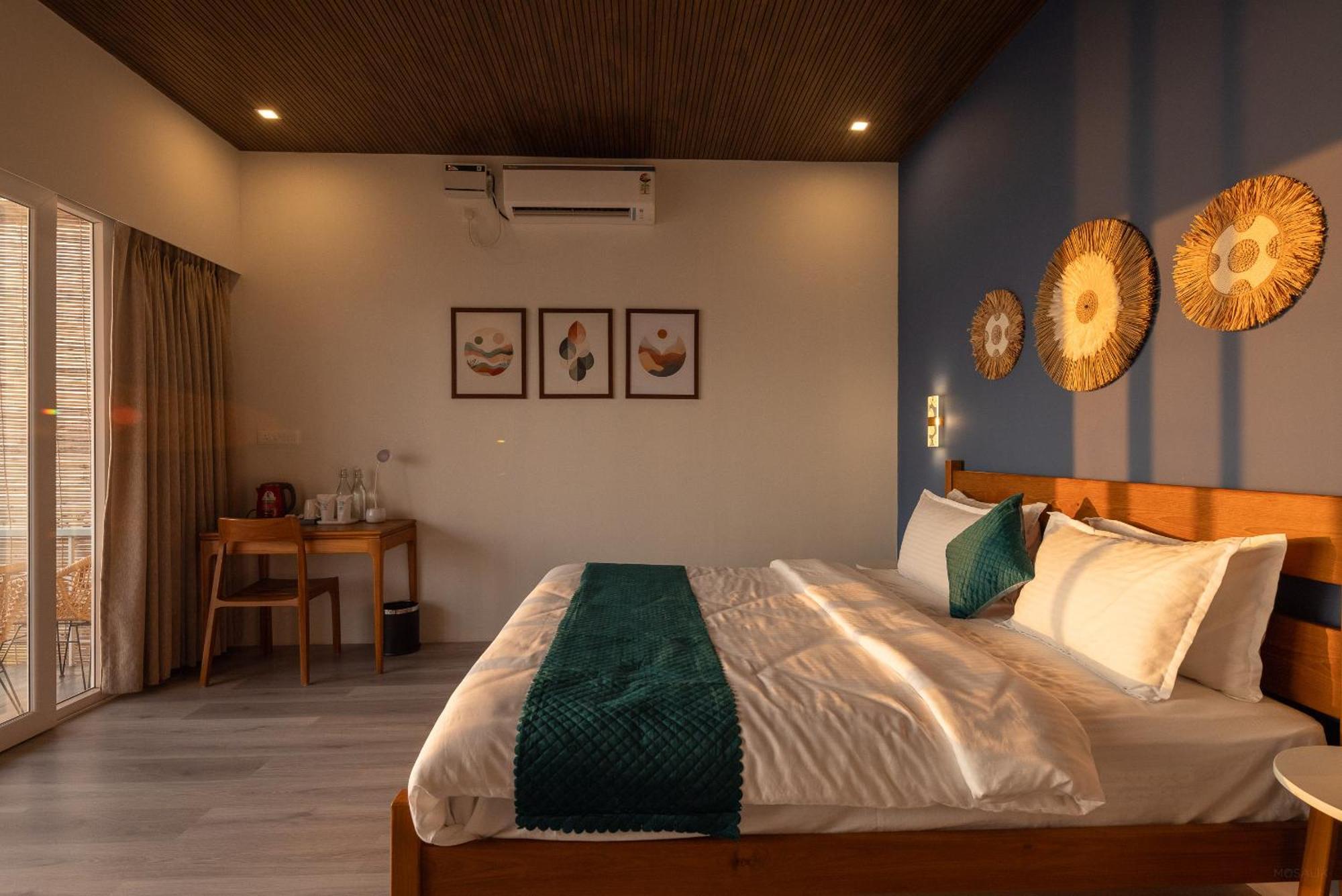 Royal Touch Beach Huts Палолем Екстериор снимка